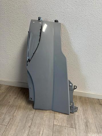 Iveco Daily linker zijscherm links beschikbaar voor biedingen