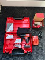 Hilti Accu Boormachine met Accu's en Lader, Doe-het-zelf en Verbouw, Ophalen, Variabele snelheid, Minder dan 400 watt, Zo goed als nieuw