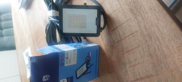   25 x Led lamp , floodlicht. beschikbaar voor biedingen