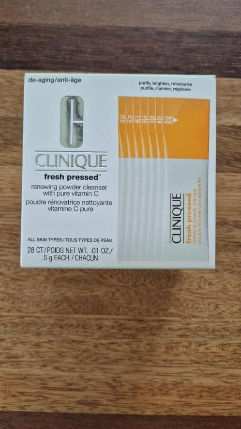 Clinique - Fresh Pressed Powder Cleanser (28 stuks), Sieraden, Tassen en Uiterlijk, Uiterlijk | Cosmetica en Make-up, Nieuw, Gehele gezicht