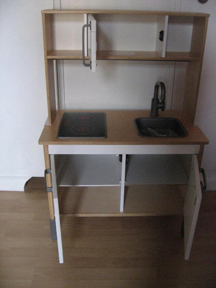 Duktig Kinderkeukentje (Ikea) met veel extra´s voor 2 +, Kinderen en Baby's, Speelgoed | Speelkeukens, Gebruikt, Speelkeuken, Hout