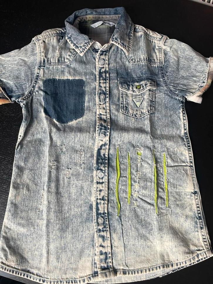 Guess x Miraculous Cat Noir denim shirt mt 116 / 122, Kinderen en Baby's, Kinderkleding | Maat 122, Zo goed als nieuw, Jongen