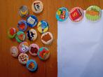 18 Sinterklaas buttons doorsnee 3 cm., Diversen, Ophalen of Verzenden