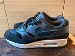 Nike Air Max 1 ‘Rebel Skulls’ mt 45., Gedragen, Ophalen of Verzenden, Sneakers of Gympen, Nike