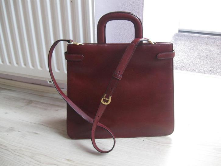 AIGNER roodbruine grote tas als nieuw, Sieraden, Tassen en Uiterlijk, Tassen | Damestassen, Zo goed als nieuw, Ophalen of Verzenden