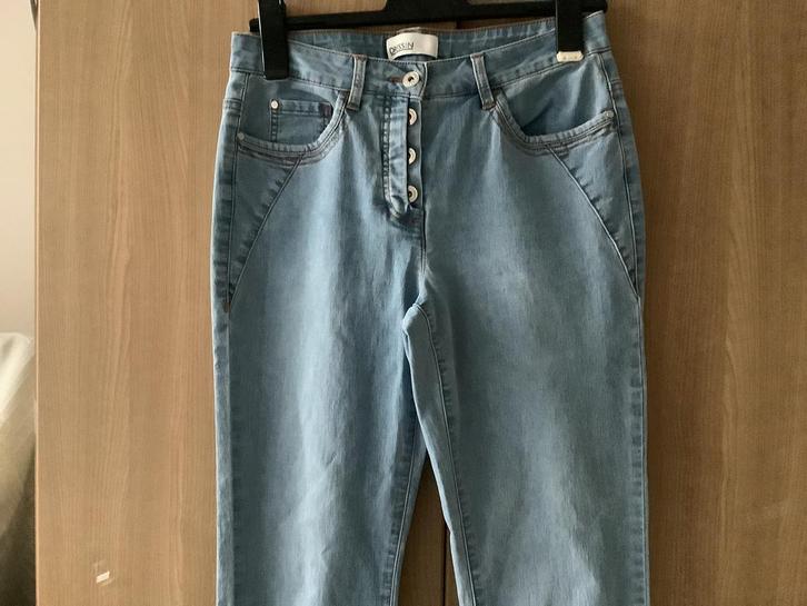 Spijker broeken dames.   maten 36//38//40, Kleding | Dames, Spijkerbroeken en Jeans, Zo goed als nieuw, Blauw, Verzenden