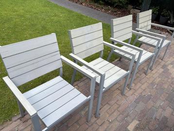 4 tuinstoelen beschikbaar voor biedingen