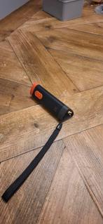 LED Zaklamp – Super Fel  Compact & Waterdicht 3 Lichtstanden, Caravans en Kamperen, Zaklampen, Verzenden, Zo goed als nieuw, Batterij