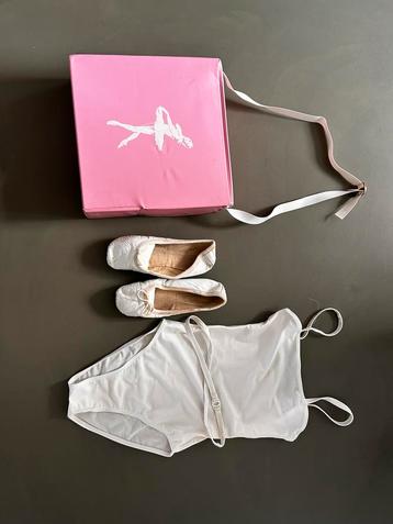 Vintage Ballet Koffertje met schoenen en Balletpakje 60's beschikbaar voor biedingen