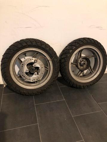 Piaggio Wielen Set - Zo Goed Als Nieuw! beschikbaar voor biedingen