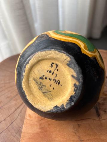 Oud Gouda Plateel Vaasje - Iris 57 beschikbaar voor biedingen
