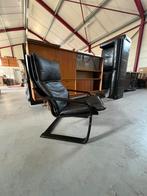 Zwarte leren design relaxstoel – vintage Scandinavisch, Huis en Inrichting, Fauteuils, G, Leer, Ophalen of Verzenden, Zo goed als nieuw