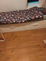 Gratis uitschuifbaar bed Ikea, Huis en Inrichting, Slaapkamer | Bedden, Eenpersoons, Wit, Ophalen of Verzenden, Zo goed als nieuw