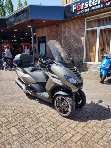 Peugeot Metropolis 400 SW van 11449,- voor 9999,- beschikbaar voor biedingen