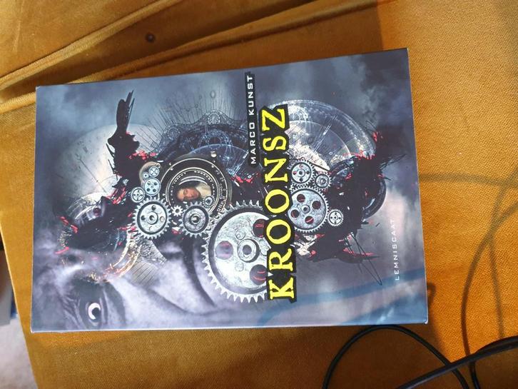 Marco Kunst - Kroonsz, Boeken, Kinderboeken | Jeugd | 13 jaar en ouder, Zo goed als nieuw, Ophalen of Verzenden