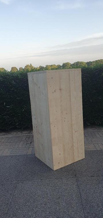 Zuilen beschikbaar voor biedingen