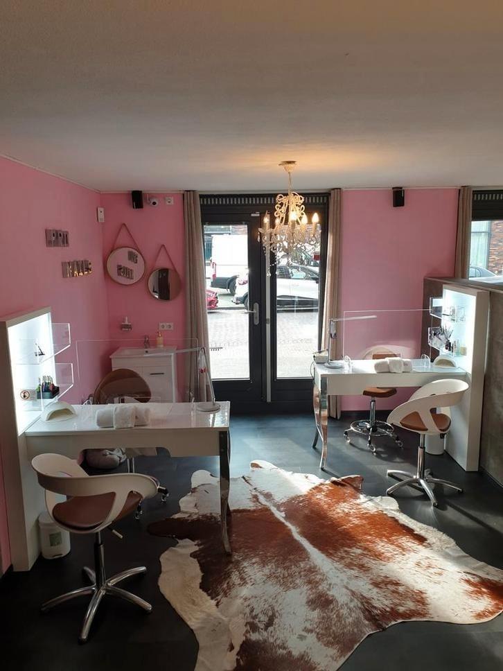 Nageltafels en  pedicurestoelen  te huren, Huizen en Kamers, Kamers te huur, Rotterdam