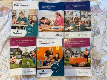 Onderwijsassistent boeken beschikbaar voor biedingen