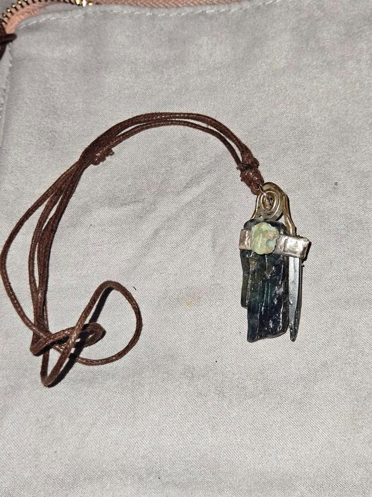 Pauwoog Labradoriet, Aegirien & Hemimorfiet, Sieraden, Tassen en Uiterlijk, Kettinghangers, Ophalen of Verzenden