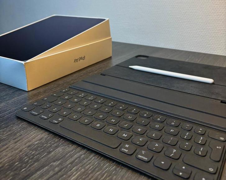 Apple iPad Air 5 (64GB) + Magic Keyboard + Apple Pencil, Computers en Software, Apple iPads, Gebruikt, Apple iPad Air, Wi-Fi, 10 inch