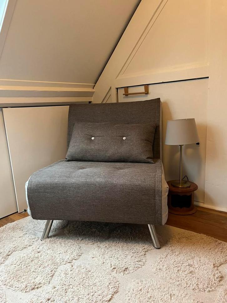 Slaapbank / stoel Made, Huis en Inrichting, Slaapkamer | Slaapbanken, Gebruikt, 80 cm, 190 cm of minder, Eenpersoons, Grijs, Ophalen