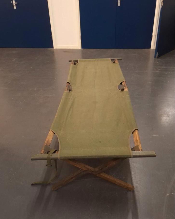 Vintage Naoorlogs Veldbed, Caravans en Kamperen, Kampeeraccessoires, Gebruikt, Ophalen