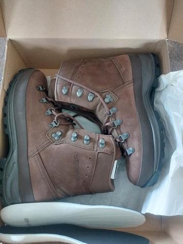 Lowa wandelschoenen bruin maat 44 beschikbaar voor biedingen