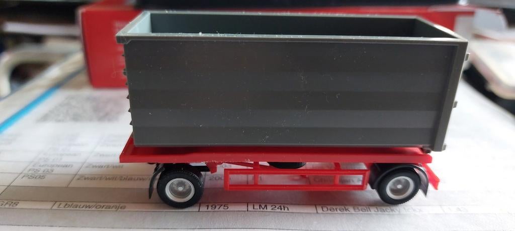 H0LK 0221 2 AANHANGER MET LOSSE AFZETBAKKEN 1/87, Ophalen of Verzenden, Nieuw, Bus of Vrachtwagen, Herpa