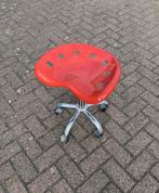 Tracktorkruk tracktorstoel burostoel fietszadel draaistoel, Ophalen of Verzenden, Gebruikt, Rood, Bureaukruk