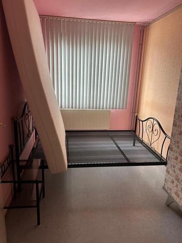 Bed 140x200 met matras - Nette staat