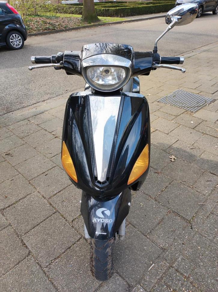 Kyoso Elektrische Scooter.        Tegen elk aannemelijk bod, Fietsen en Brommers, Snorfietsen en Snorscooters, Gebruikt, Overige merken