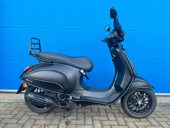 VESPA SPRINT  - 1E EIGENAAR !  - 2019., Fietsen en Brommers, Scooters | Vespa, Zo goed als nieuw, Benzine, Ophalen