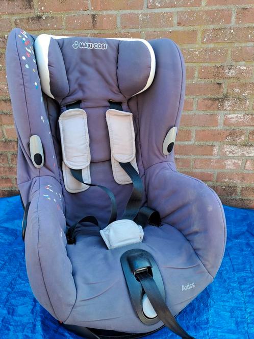 1 draaibaar auto/veiligheid stoeltjes, Kinderen en Baby's, Autostoeltjes, Zo goed als nieuw, Overige merken, Autogordel, Ophalen of Verzenden