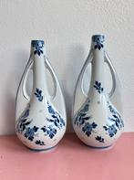 Delfts blauwe vaas met oren, Huis en Inrichting, Woonaccessoires | Vazen, Blauw, Aardewerk of Porselein, Ophalen of Verzenden