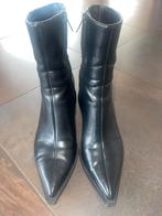 Zara half hoge laarzen met blokhak maat 39, Kleding | Dames, Schoenen, Ophalen of Verzenden, Zo goed als nieuw, Zara, Zwart
