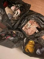 4 vuilniszakken vol familie kleding, Gedragen, Ophalen