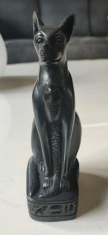 Egyptisch Bastet-katbeeldje/godheid beschikbaar voor biedingen