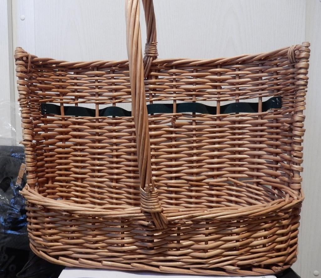 rieten mand voor in de tuin, Ophalen, Rechthoekig, Riet