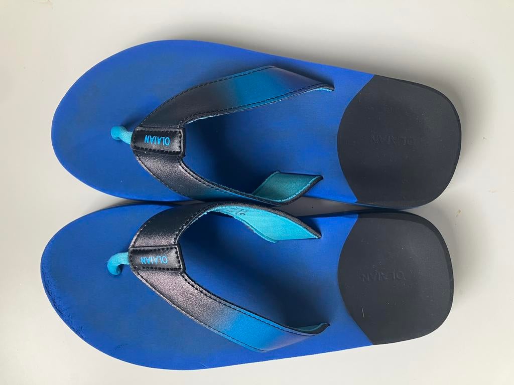 Comfortabele Olaian slippers van Decathlon maat 35-36, Jongen of Meisje, Overige typen, Ophalen of Verzenden, Zo goed als nieuw