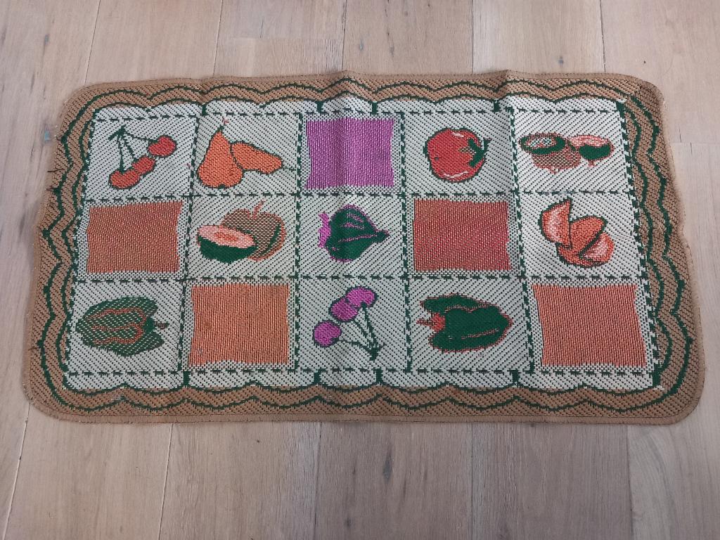 vintage kleedje, wand of vloer, met gezellig fruit, jaren 60, Ophalen of Verzenden