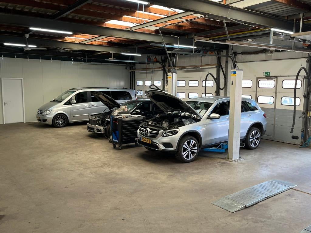 Autobedrijf Autogarage Werkplaats te huur, 400 m², Huur, Bedrijfsruimte