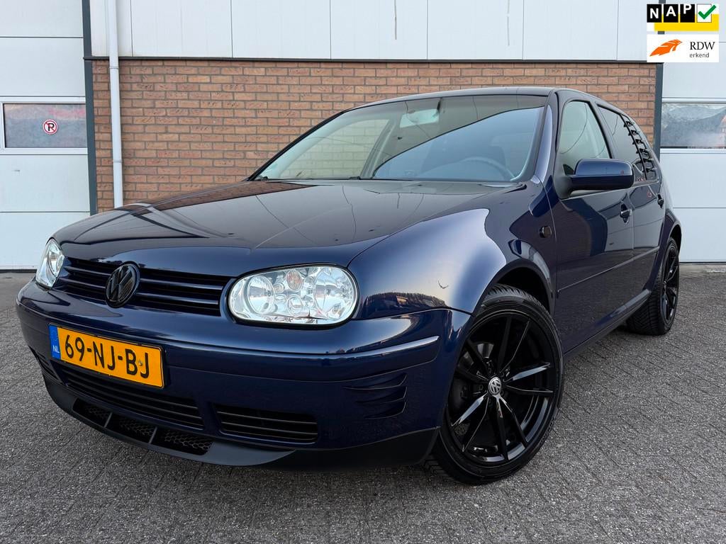 Volkswagen Golf 1.6-16V Ocean 17INCH/AIRCO/SPORT !, Voorwielaandrijving, 4 cilinders, Blauw, 49 €/maand
