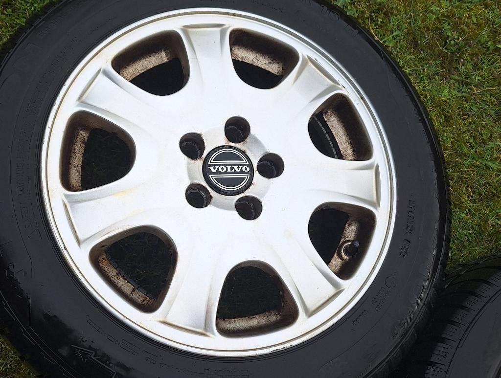 Set van 4 Volvo‑velgen met winterbanden – prima staat, Ophalen, Gebruikt, 16 inch, Banden en Velgen