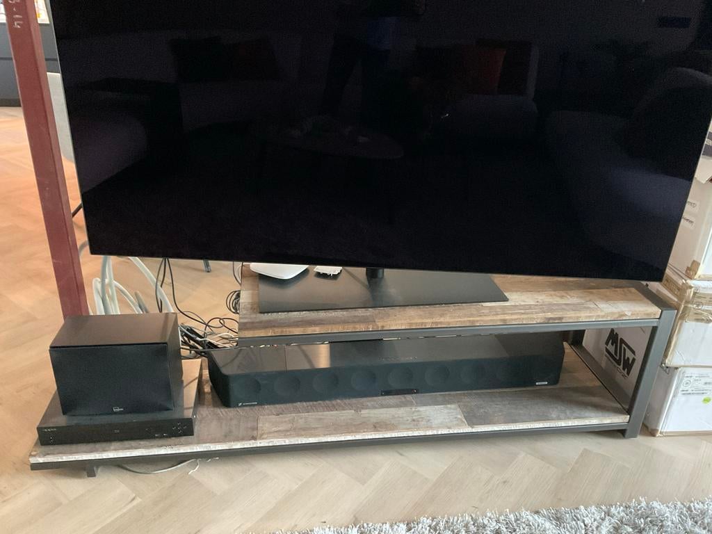 Industrieel TV/audio meubel met stalen frame en hout, Huis en Inrichting, Kasten | Televisiemeubels, Ophalen, Gebruikt, 150 tot 200 cm