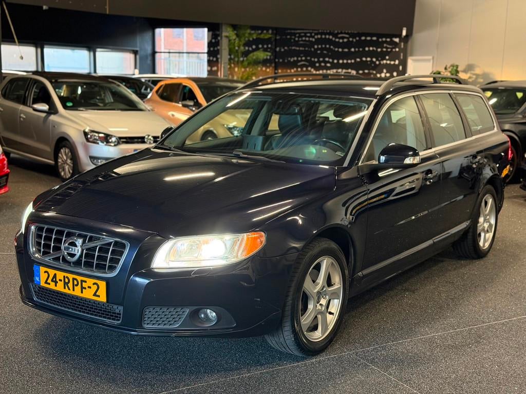 Volvo V70 1.6 T4 Limited Edition XENON/NAVI/LEDER/CRUISE/ISO, Voorwielaandrijving, Gebruikt, Zwart, 4 cilinders