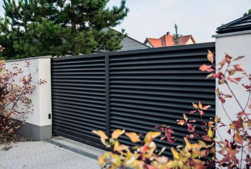 Dichte poort uit voorraad leverbaar model: Denver 400x180cm, Tuin en Terras, Met poort, Nieuw, IJzer, Spijlenhekwerk