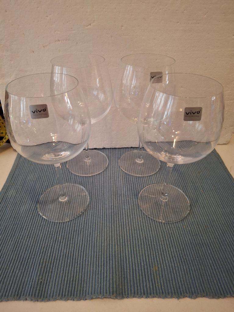 Vivo - Villeroy & Boch - 4 mooie cocktailglazen, Huis en Inrichting, Keuken | Servies, Zo goed als nieuw, Glas of Glazen, Overige stijlen