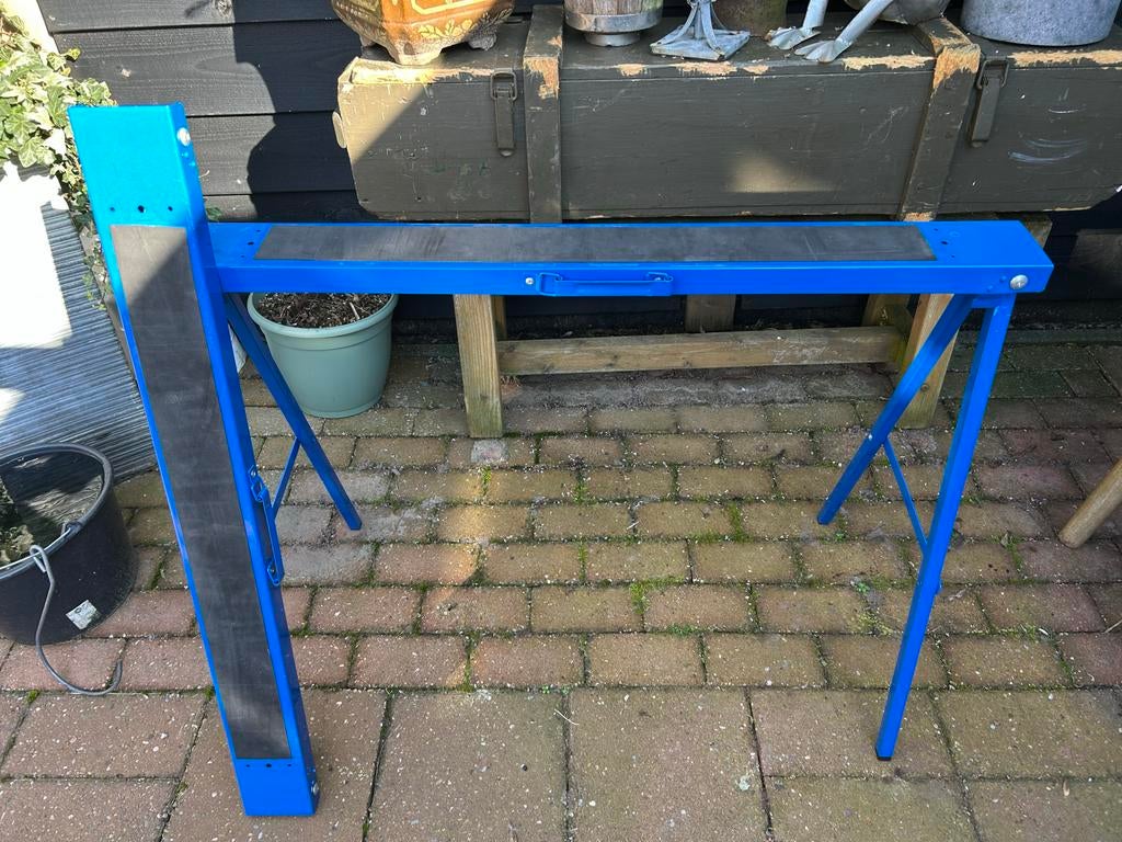 Twee metalen schragen - zo goed als nieuw, inklapbaar, Ophalen, Zo goed als nieuw, Inklapbaar