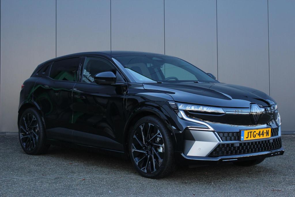 Renault Megane E-Tech 60 kWh 220Pk Comfort Range esprit alpi, Stof, 468 km, Zwart, 1619 kg