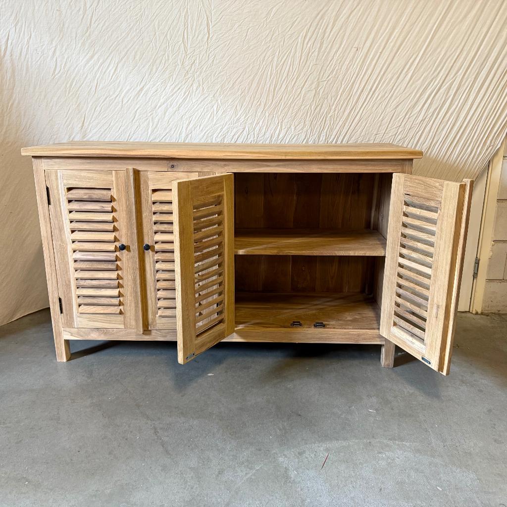 Dressoir massief teakhout - 4 louvre deuren - TTM Wonen, TTM Wonen, Meubels – (Perzische) Tapijten en Woonaccessoires, Met deur(en)
